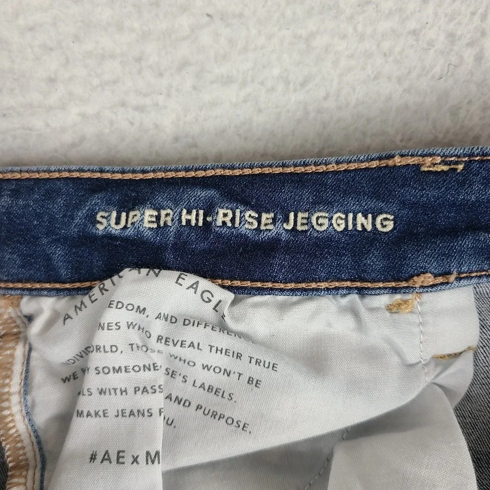 American Eagle Jeans Womens 14 Super Hi Rise Jegging Next Level Stretch Distress
